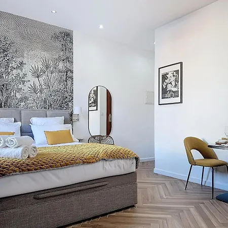 Seaside Festival Apartment